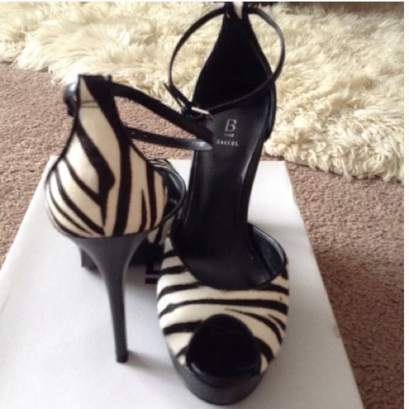 BAKERS ZEBRA PONY HAIR HEELS 7 1/2 B NWT - Picture 3 of 4